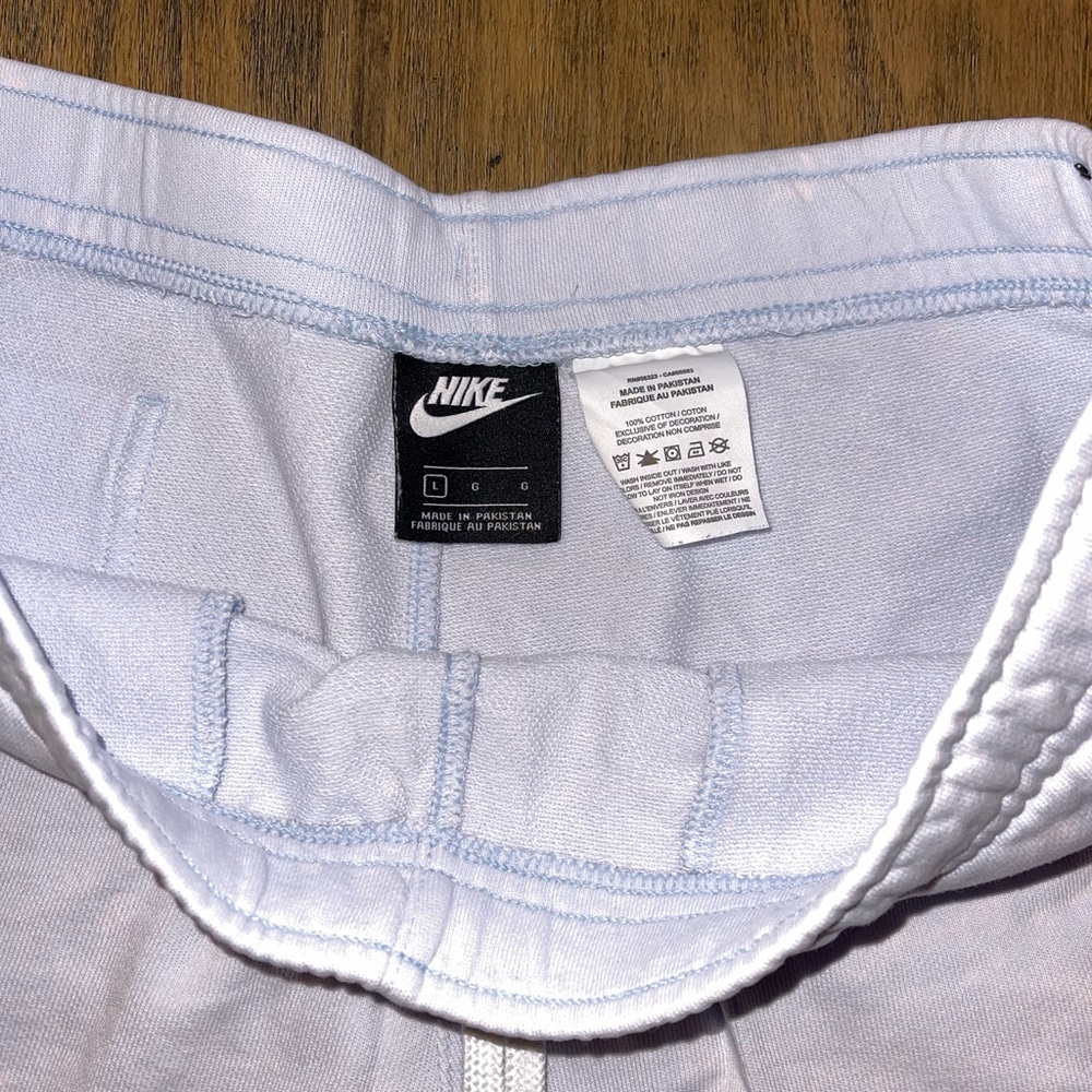 Men’s Lavender Nike Cotton Shorts. Size L. - Picture 5 of 5
